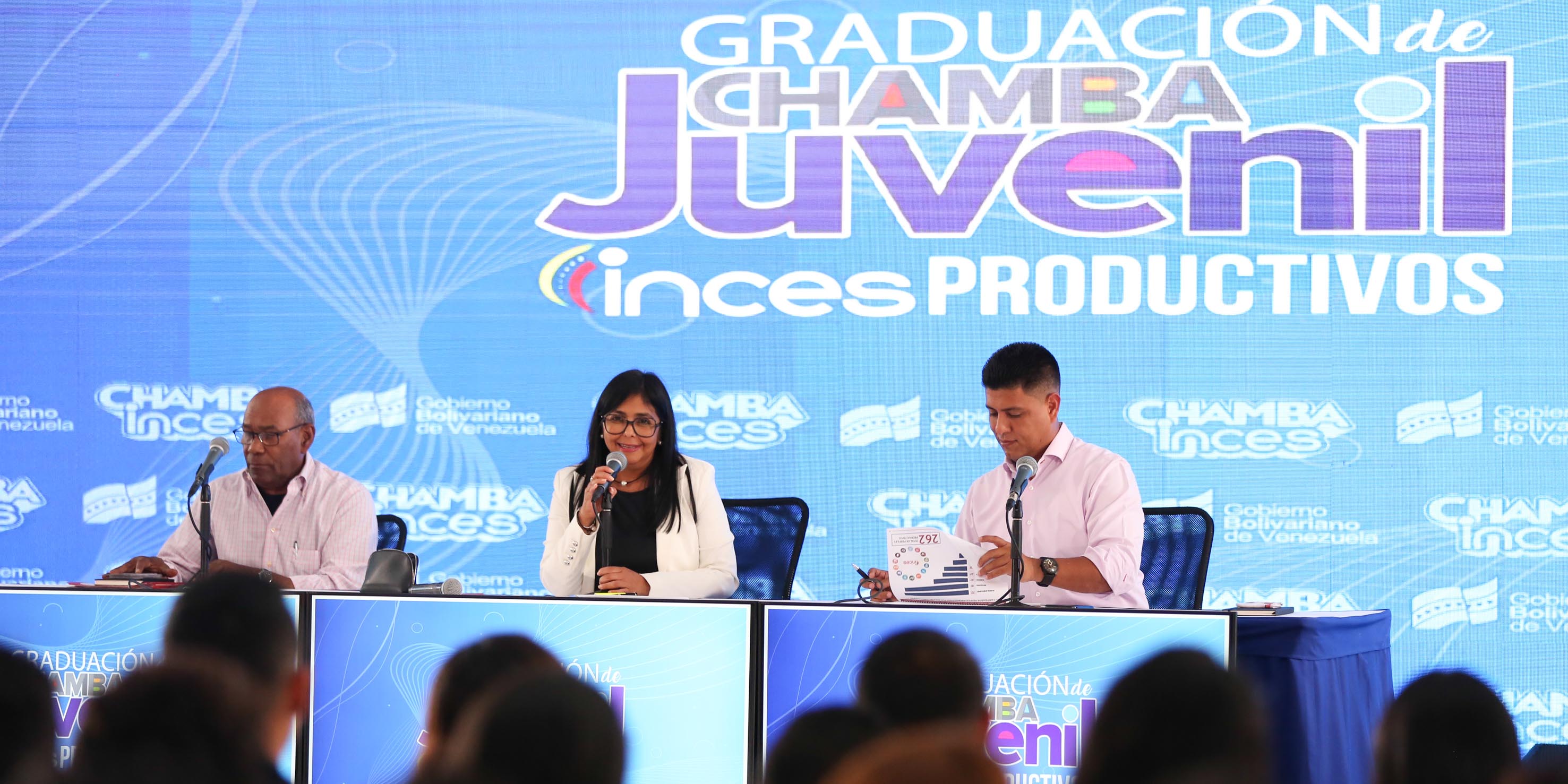 Las mentiras del r&eacute;gimen chavista: "Me graduaron de bachiller para que Maduro nos viera, pero no estudi&eacute; nada"