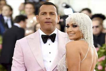 La peor bajeza de Maluma queriendo sacar partido de la publicaci&oacute;n m&aacute;s rom&aacute;ntica de Jennifer L&oacute;pez y Alex Rodr&iacute;guez