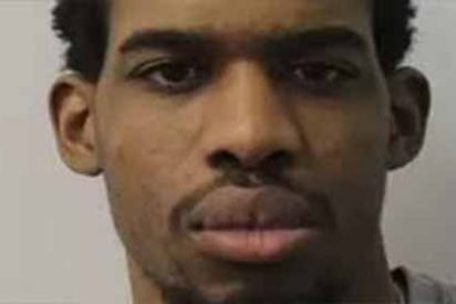 Adicto al porno asesina a dos mujeres y deja la huella de Batman en sus pechos