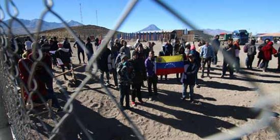 La canci&oacute;n ofensiva de la campa&ntilde;a xen&oacute;foba contra los venezolanos en Chile: "Cerremos las fronteras"