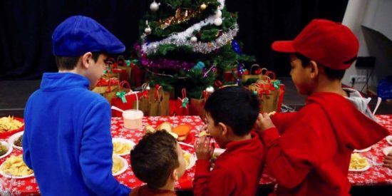 Cómo pasa la Navidad un niño venezolano refugiado en Madrid